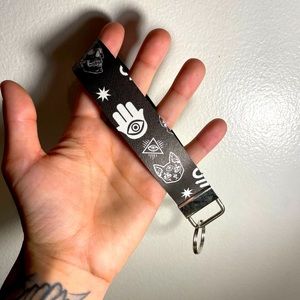 Witchy wristlet keychain